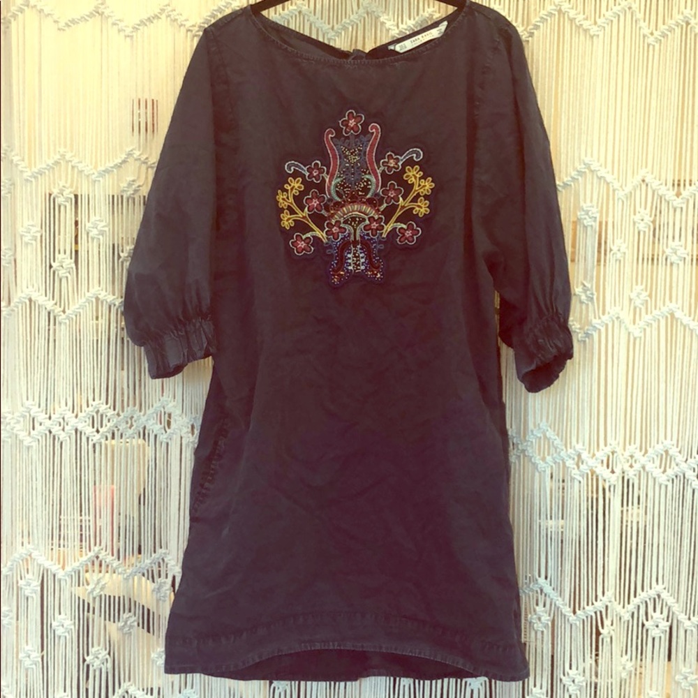 Zara - Tunic Dress w Puffed Sleeves & Embroidery